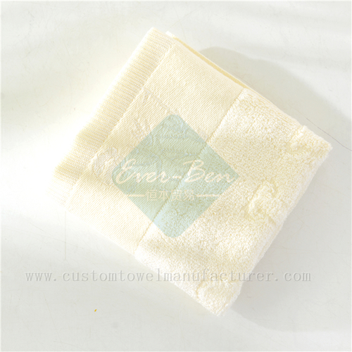 China Bulk Custom microfiber beach towel Factory Bamboo Fingertip Towels Exporter